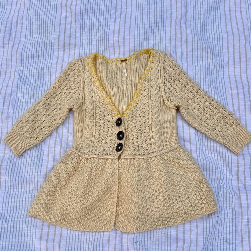 Free People Wool Blend Yellow Chunky Knit Button Sweater Pelpum Top Women’s S